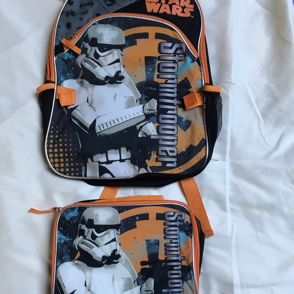 Stars Wars back pack- like new -gently used features velcro lunch box attachment - Picture 2 of 4